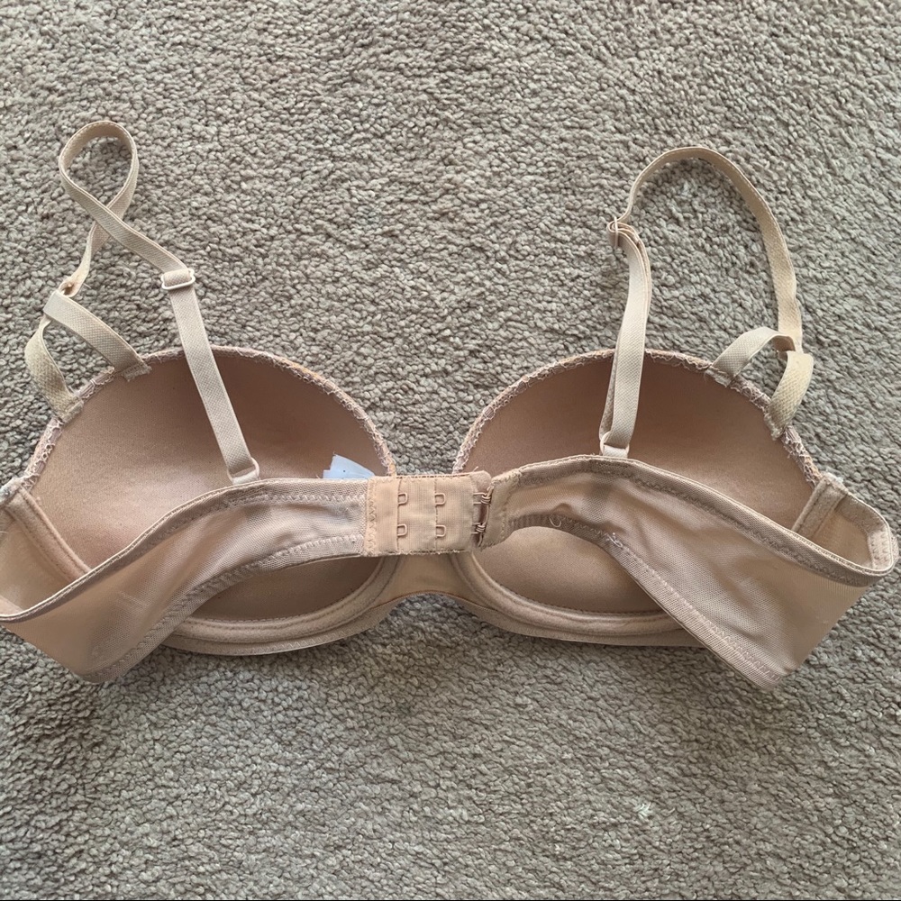 Pretty Lace Bra - Picture 4 of 7